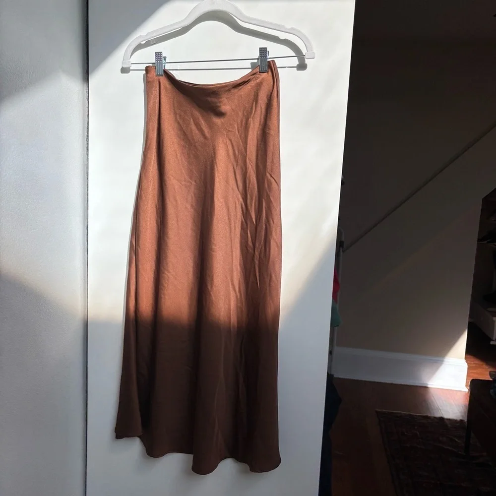 Elegant Brown Maxi Skirt - Picture 4 of 5